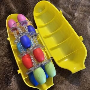 Yellow Corn-Shaped Plastic Container With 16 Silicone Corn Pics / Cob Holders